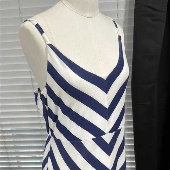 OLD NAVY Dress Fit and Flare Navy and White Chevron Striped MEDIUM - Picture 3 of 15